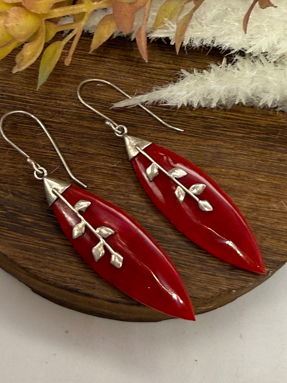 Fiery Marquis Vine Red Coral
Earrings